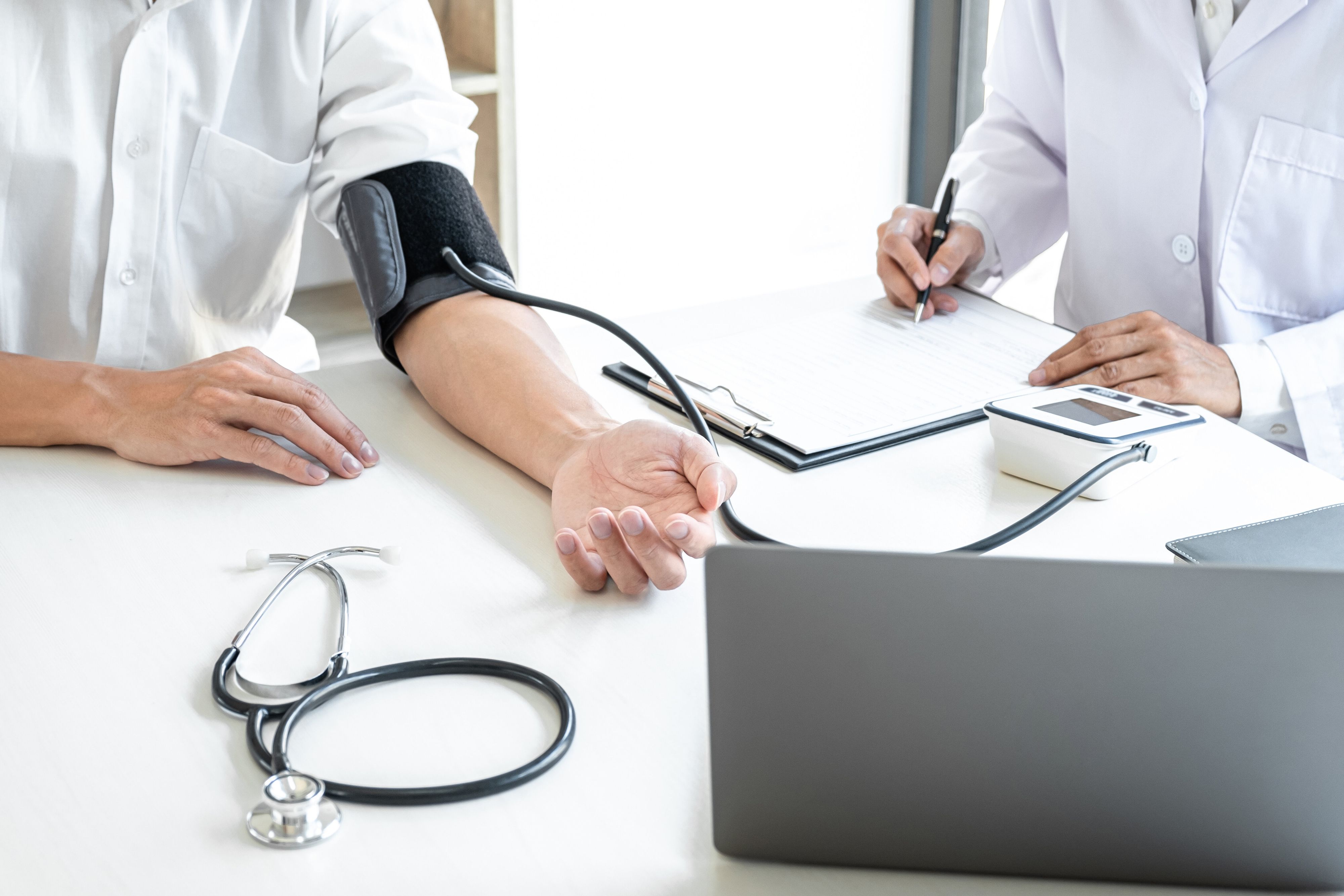 低血圧の人が食べてはいけないものとは？予防にオススメな食材までご紹介