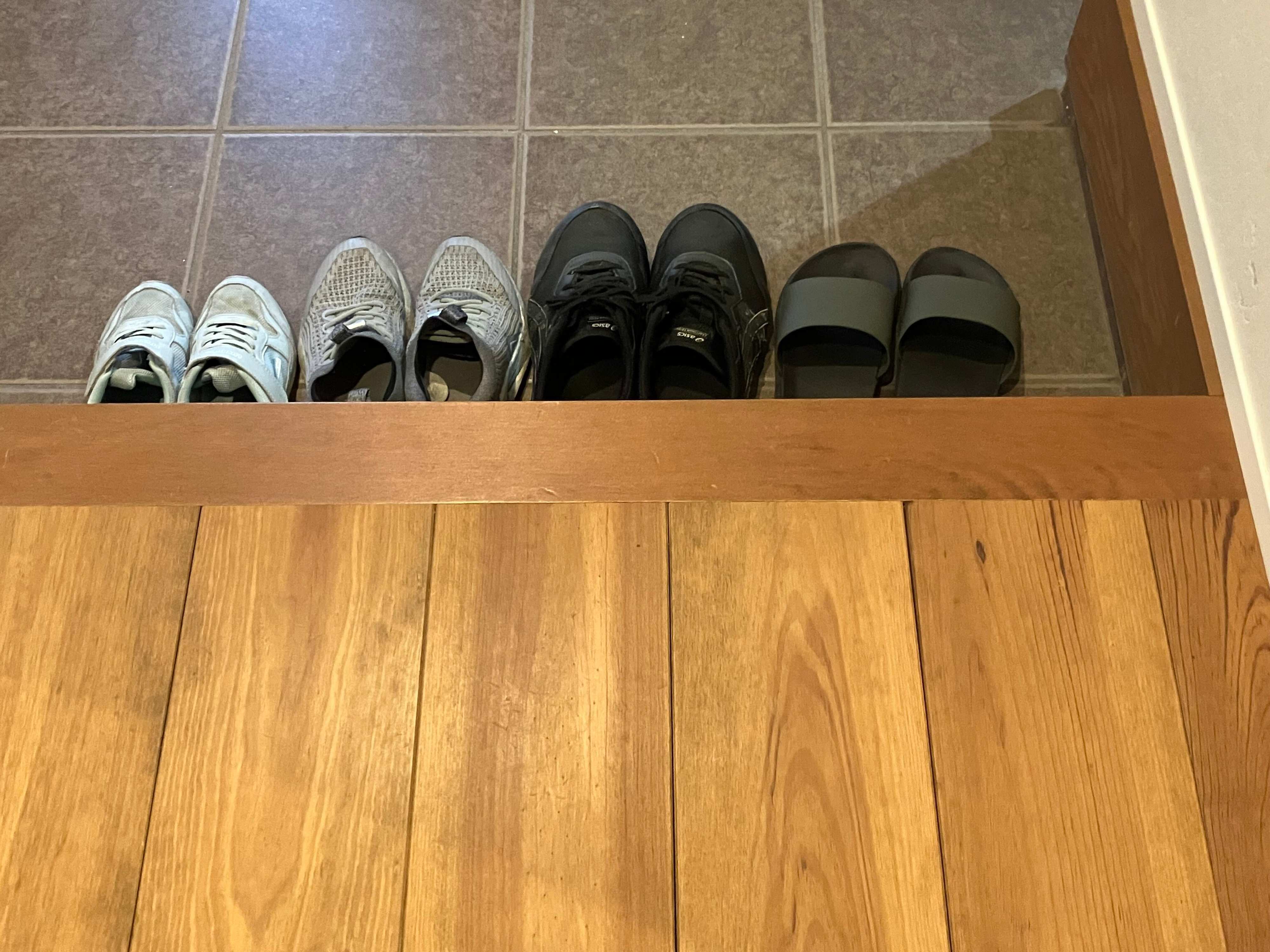 ここに置くと便利！片づけのプロが玄関に置いているもの