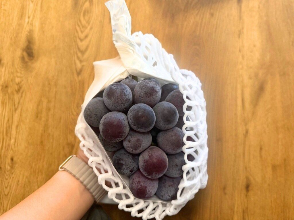 気持ちがいいほどぶどうがスルッと剥けちゃう超簡単な方法