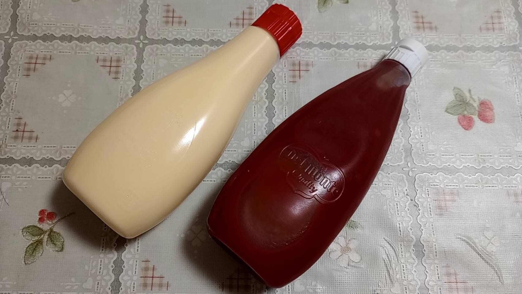 マヨネーズとケチャップ、逆さしちゃいけないのはどっち？空気を抜く・抜かないどっちが正解??出張料理人が解説