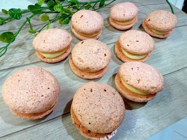 【セリア】失敗ナシで感動！材料3つであっという間にお店のような「マカロン」が作れた！