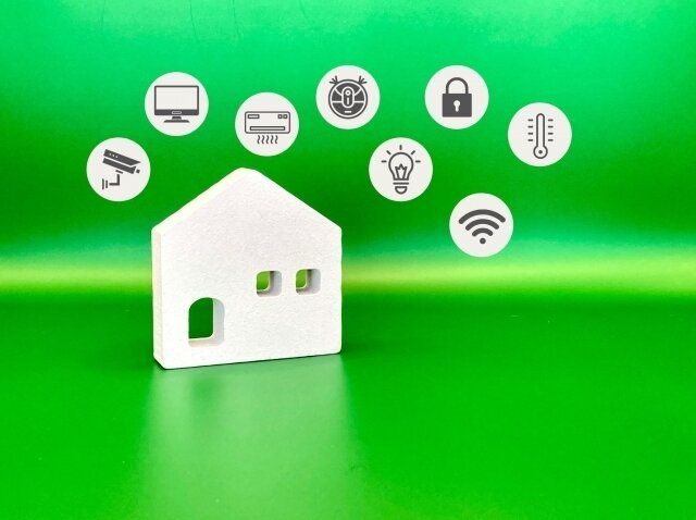 10年前の家電もそのままでOK！スマートリモコンでわが家をちょっぴり「スマートホーム化」！