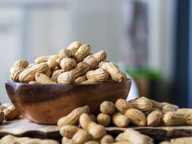 「落花生」は秋の若返りフード！赤い薄皮まで食べるのが大正解って知ってた？