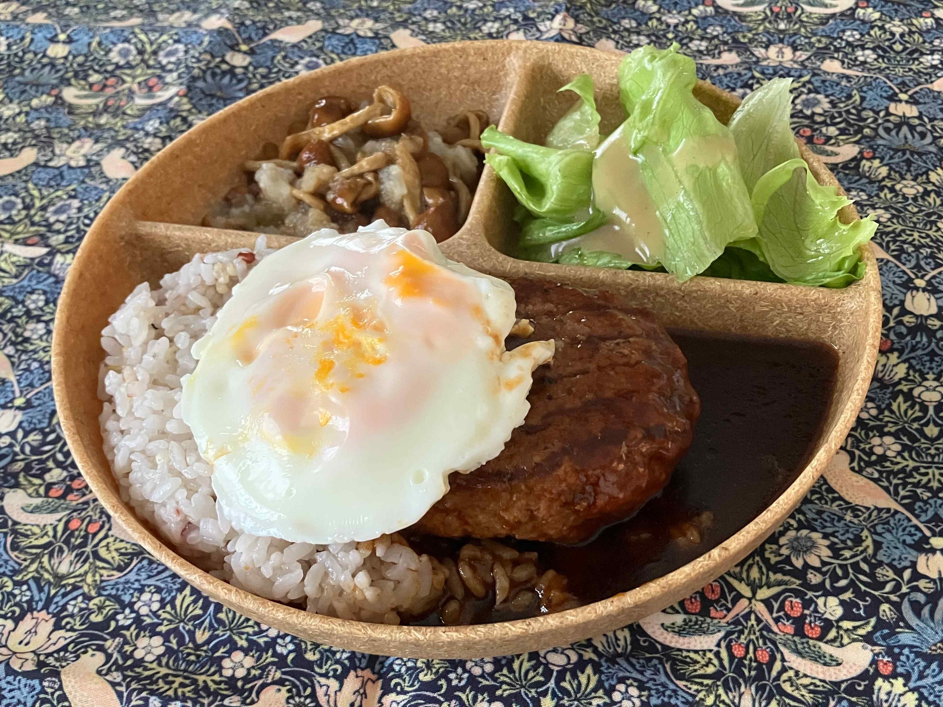 【無印良品】電子レンジOK！軽くて使いやすい仕切り付きプレートが2枚で499円！