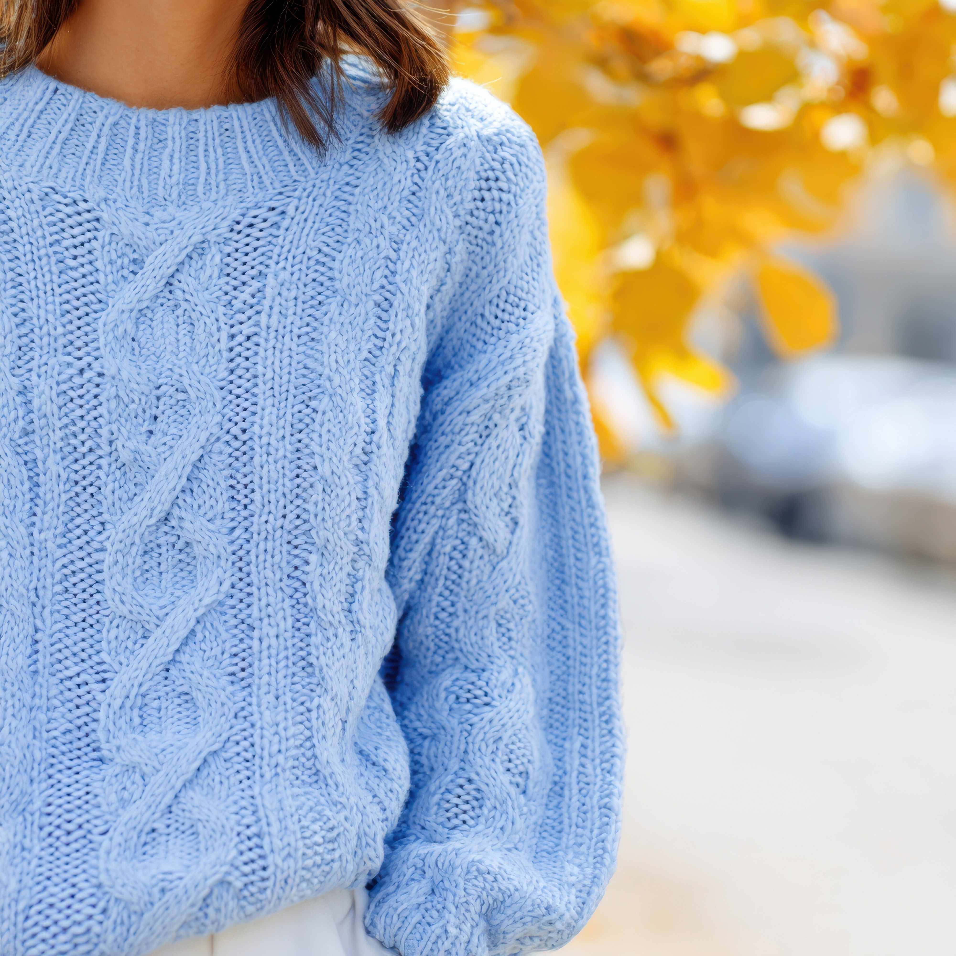 秋冬は特に注意！40代が“老け見え”してしまう意外なファッションアイテムを解説