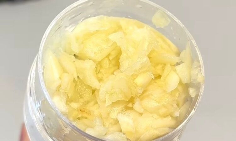 手が臭くならない！【ダイソー】「一瞬でみじん切り」「臭いもつかなくて最高」おすすめアイテム