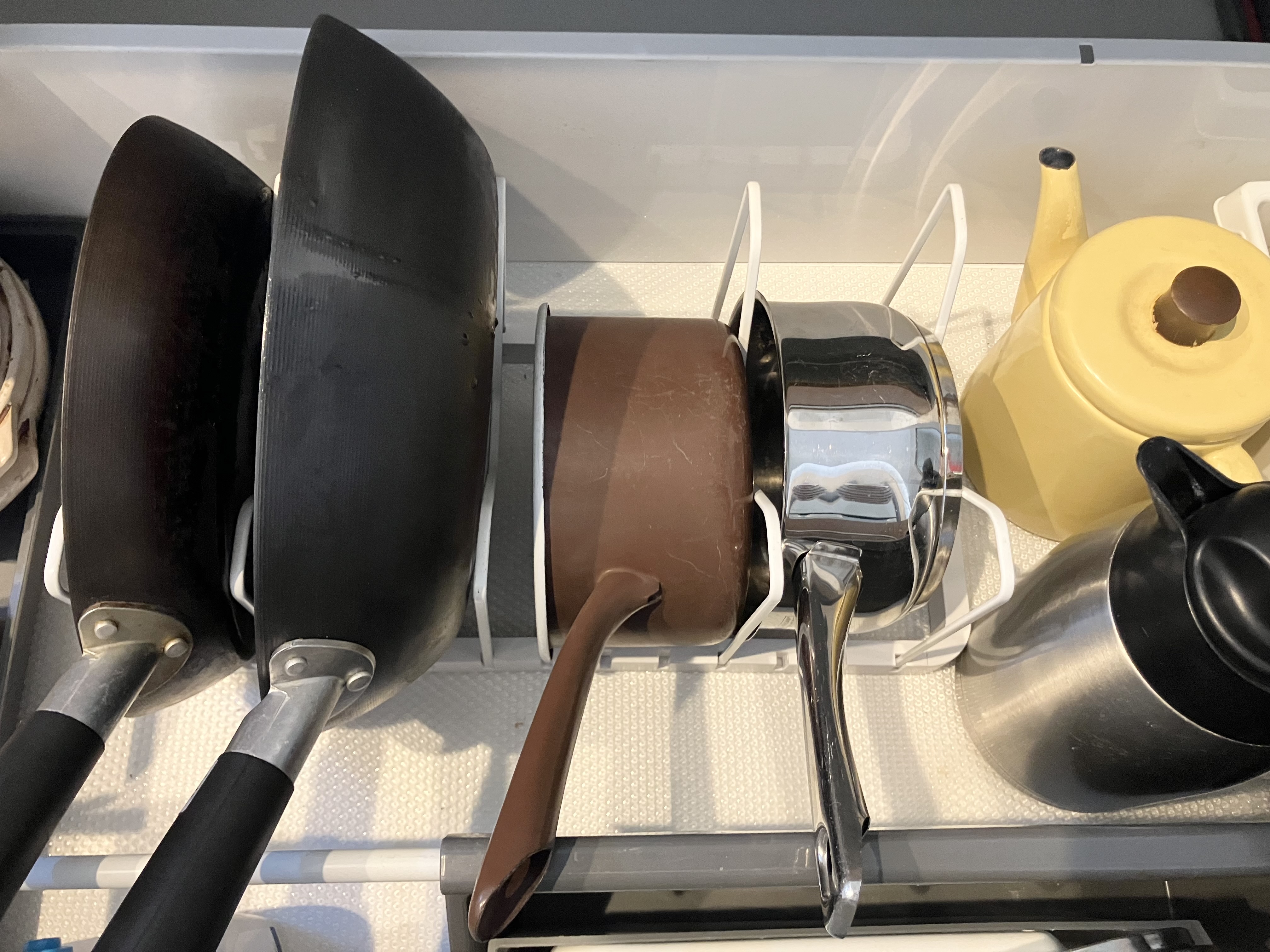 取り出しづらいキッチンの整理はまず食品から！整理収納のプロがすすめる理由