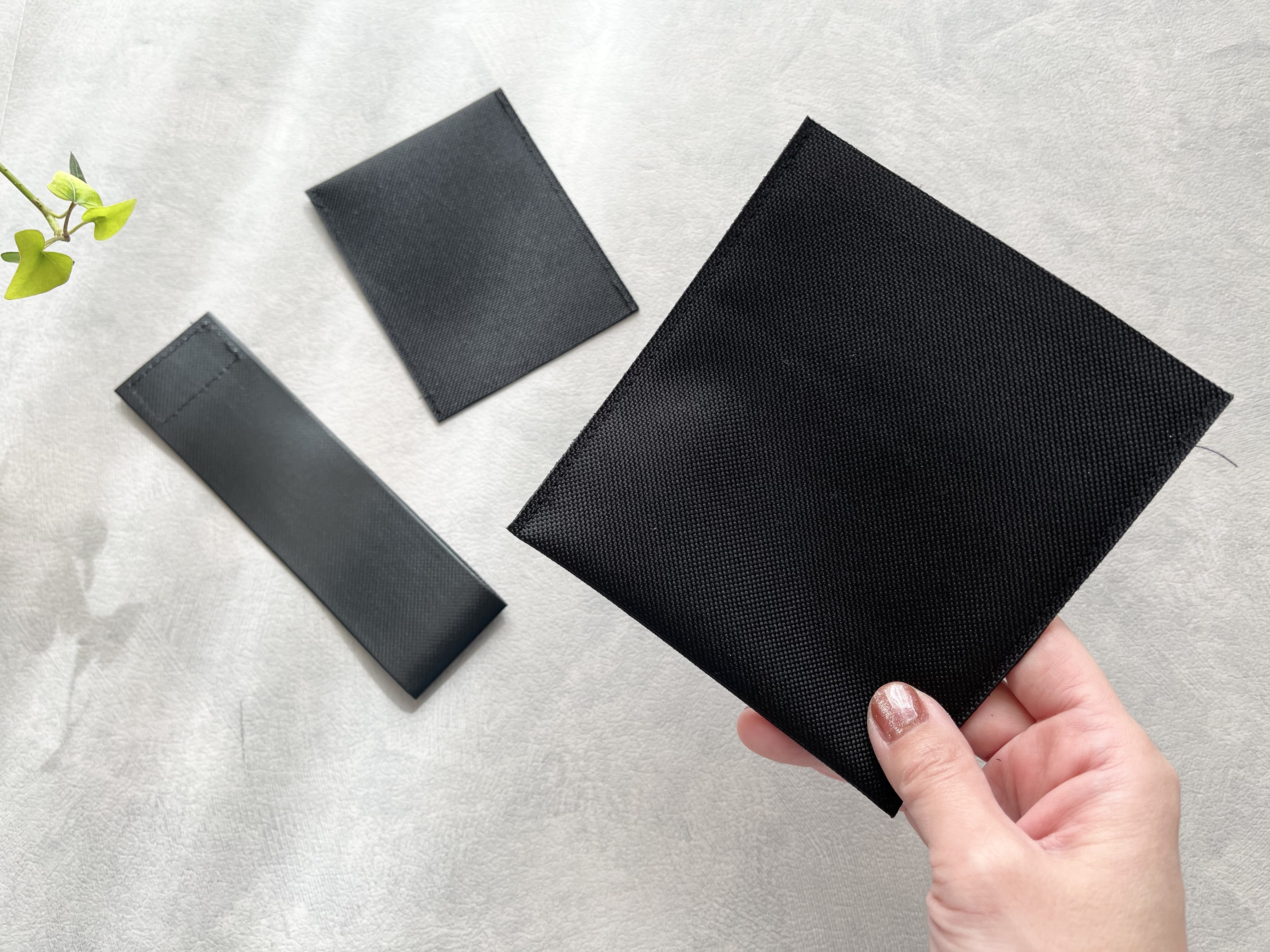 「ただの黒い布じゃない!?」「バッグの中のゴチャゴチャが秒で解決！」キャンドゥの買わなきゃ損な便利グッズ