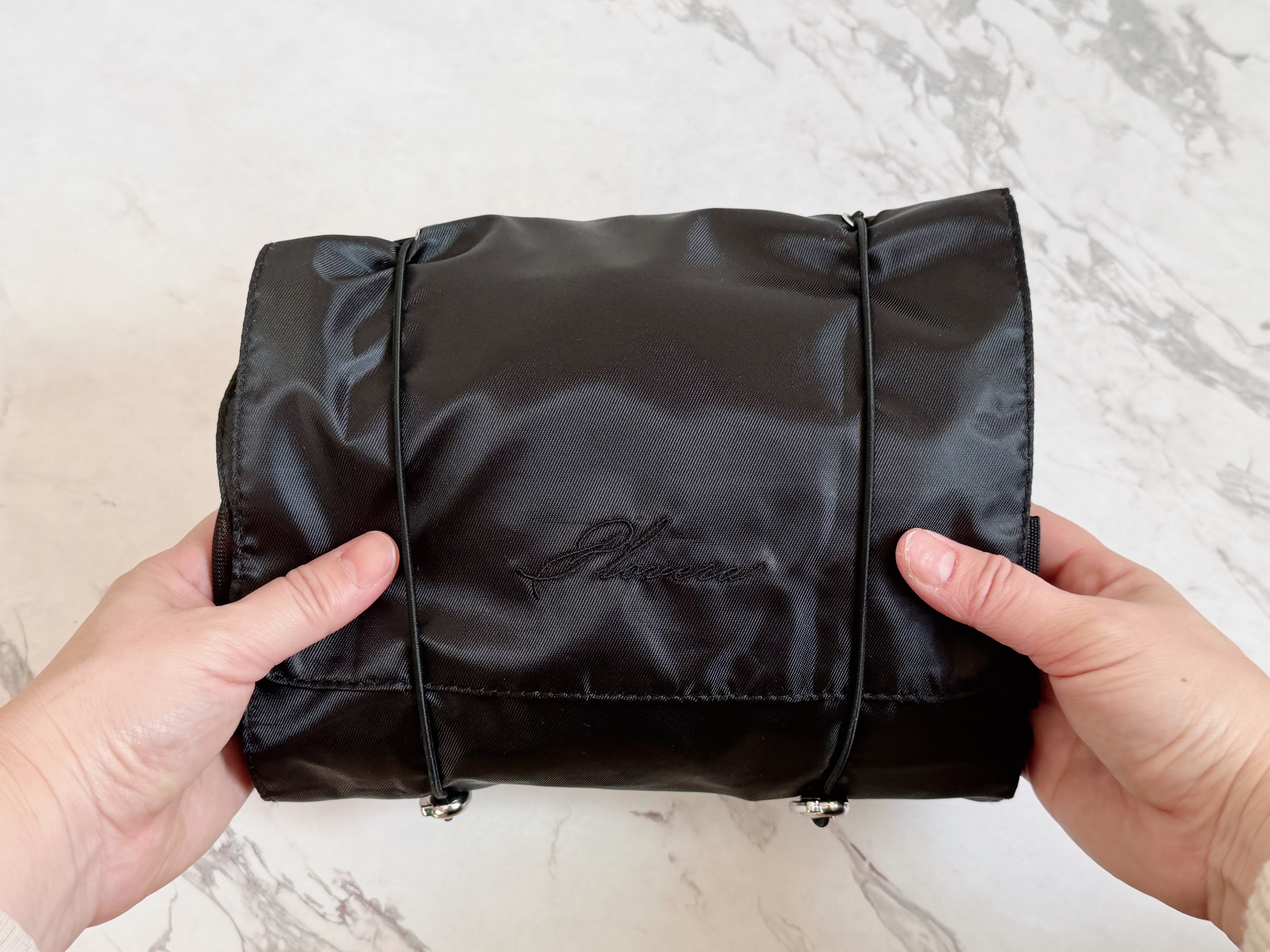 550円でも迷わず買い！ダイソーで見つけた、値段以上に活躍する神ポーチアイテム