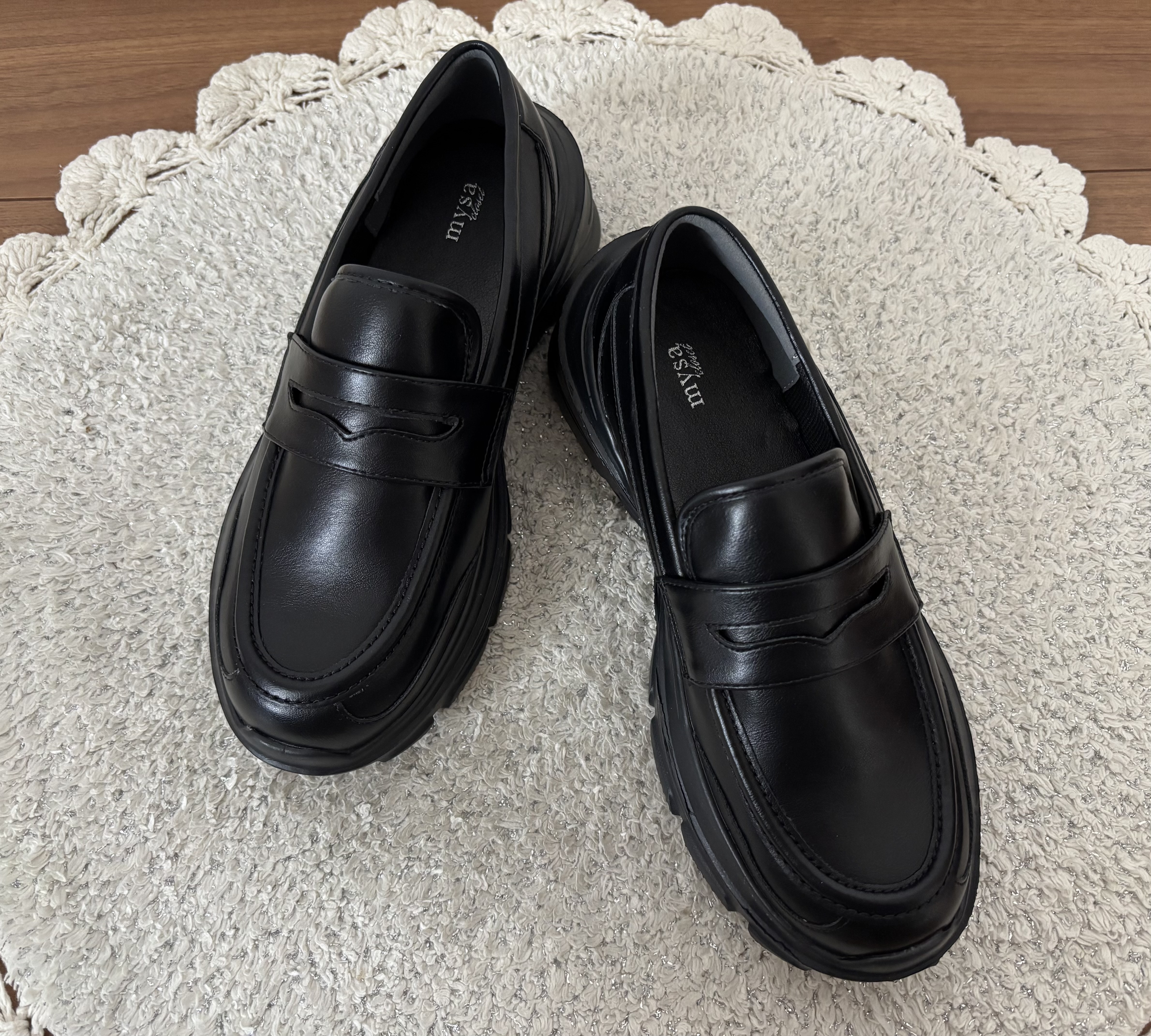 【しまむら】2,000円台で買えるローファースニーカーが高見えすぎる！