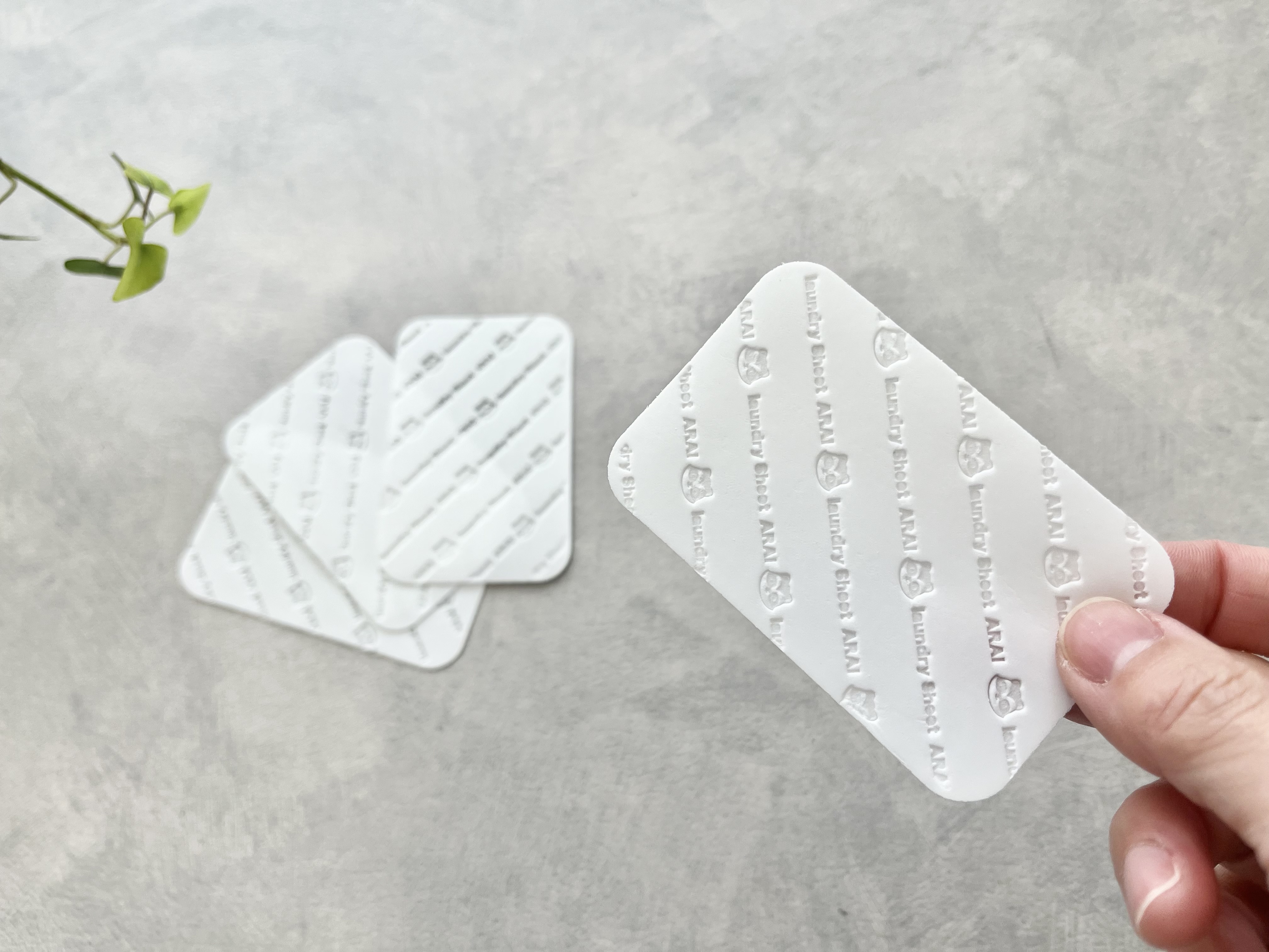 旅行や出張時にあると大活躍！100均マニアが何度もリピ買いしているダイソーの超優秀アイテム