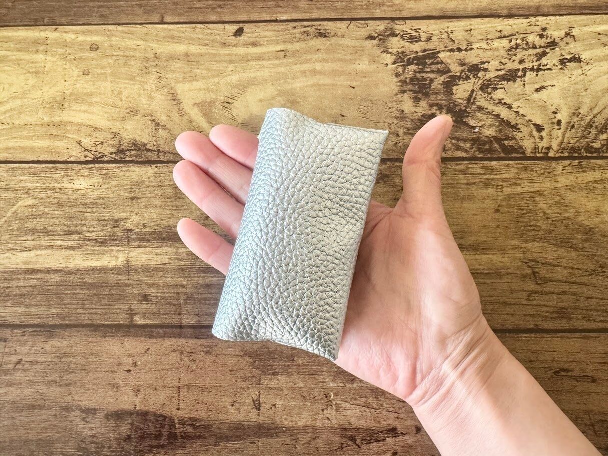 【セリア】見つけたらすぐ買って！110円で「バッグのゴチャつき」が即解決？高見えの便利名品