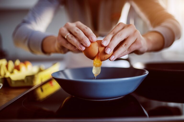 【管理栄養士が解説】卵はこの食材と食べちゃダメ!?相性がよくない食材と気をつけるべきポイントとは？