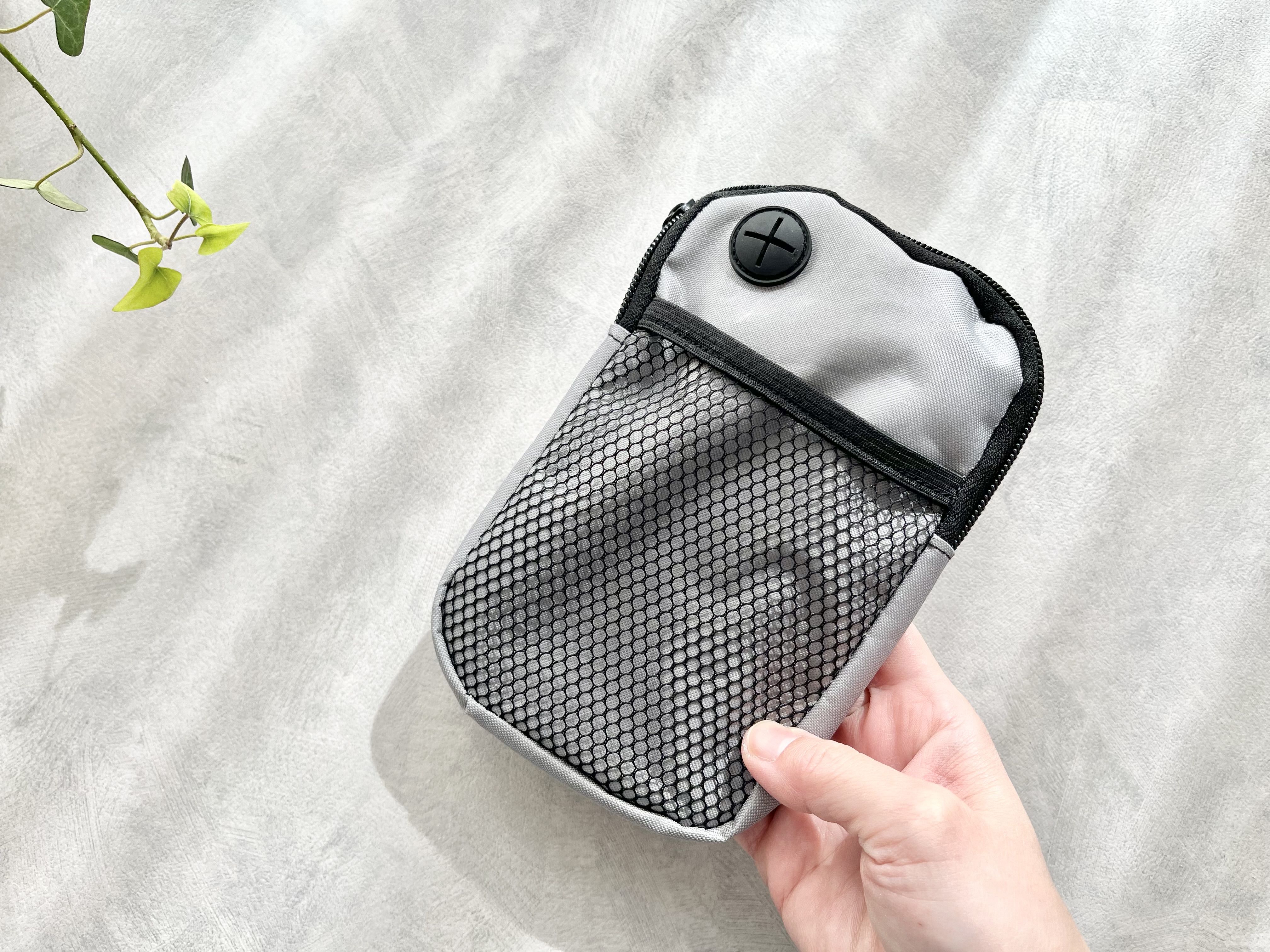 「これ考えた人、天才！」セリアのモバイルグッズの持ち運びに大活躍する技あり便利グッズ