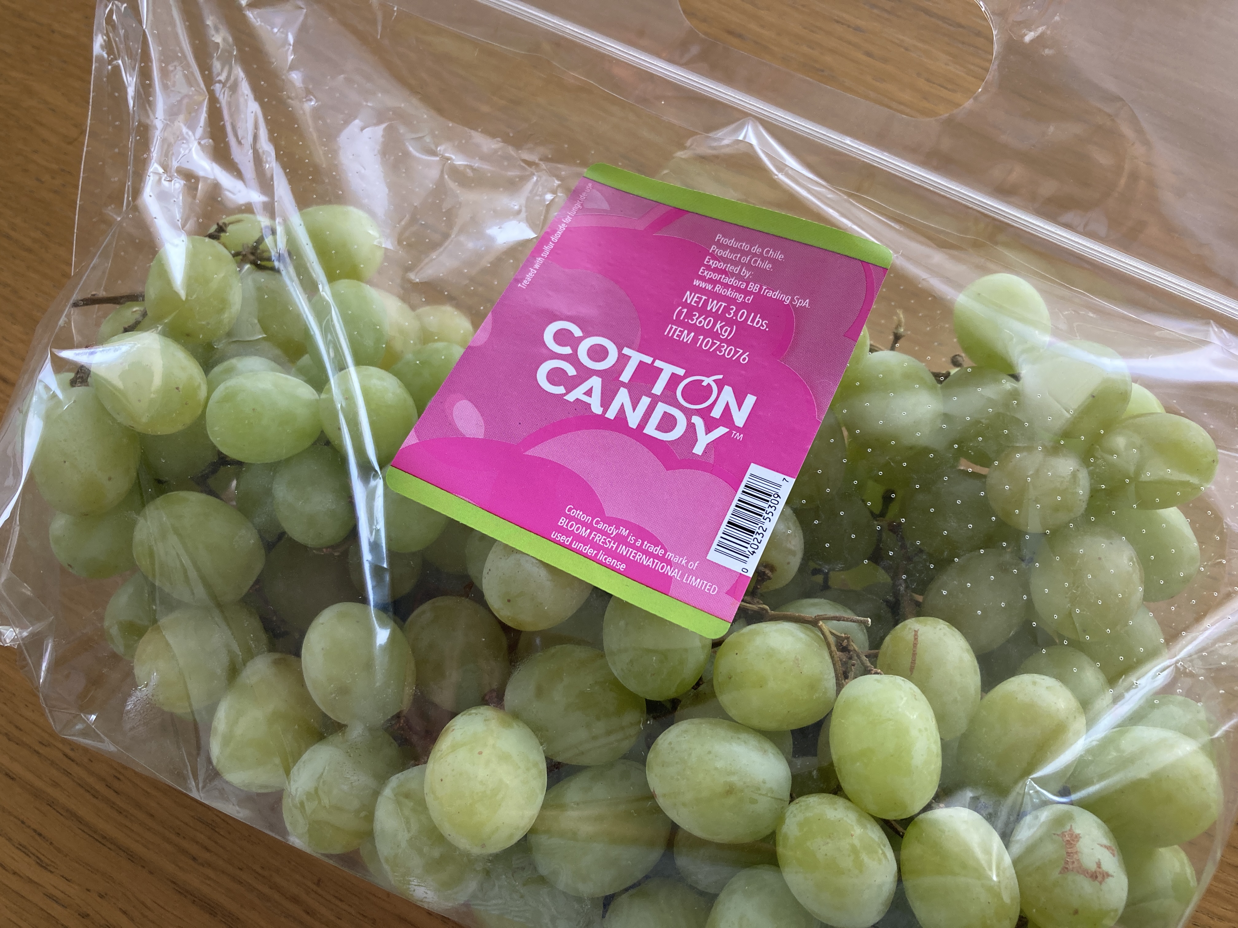【コストコ】子どもも大喜び！綿あめのような甘さのコットンキャンディグレープを実食レビュー