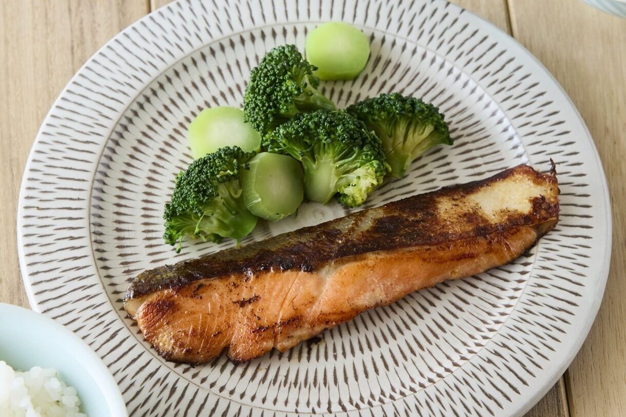 「夕食のついで」がちょうどいい。朝のお弁当作りを助けてくれる、お魚のマンネリ解消レシピ