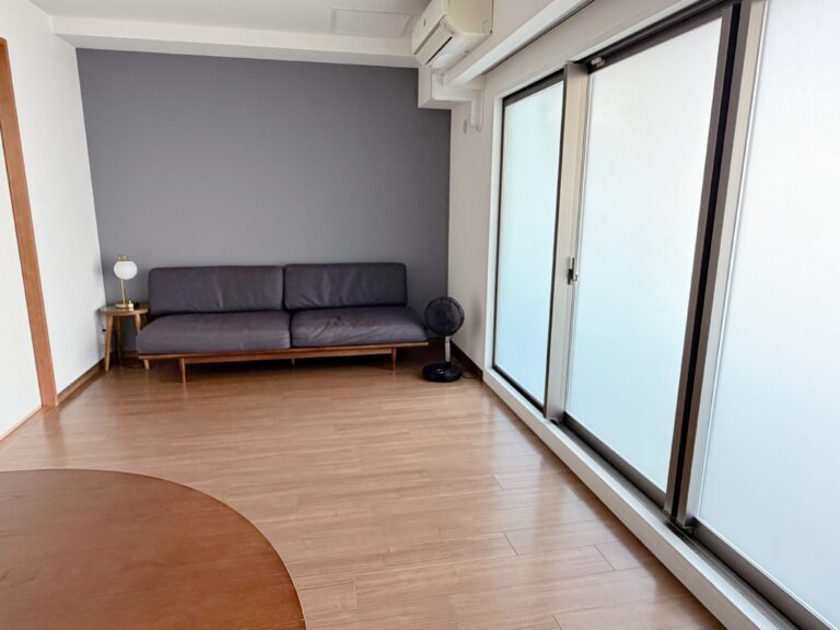 じつは買う必要なし？整理収納アドバイザーが実践！リビングのカーテンに代わる新しい選択肢