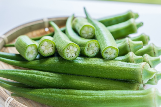 夏バテ予防にもおすすめ！オクラの薬膳パワーと効果を高める食べ方を薬膳師が解説