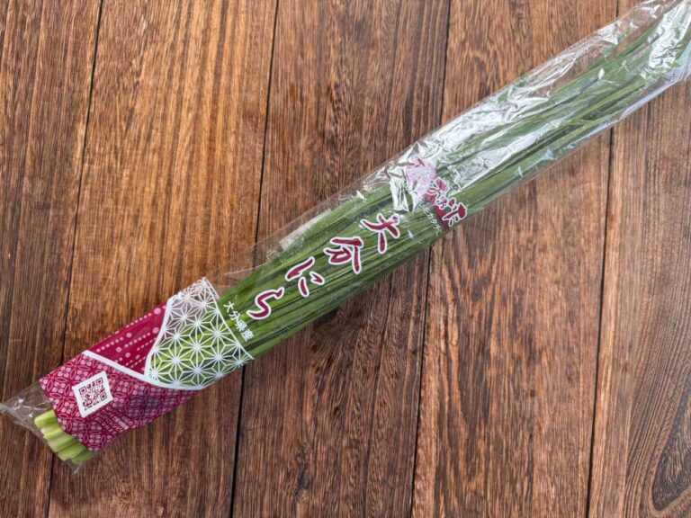 もっと早く知りたかった…！ニラを炒めるときにべちゃっとならない超簡単な方法