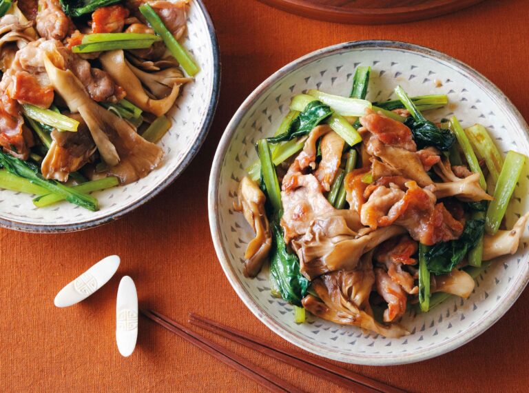 【20分で主菜＋汁もの】ご飯が進む秋おかず！豚こまオイスター炒め＆さつまいもみそ汁